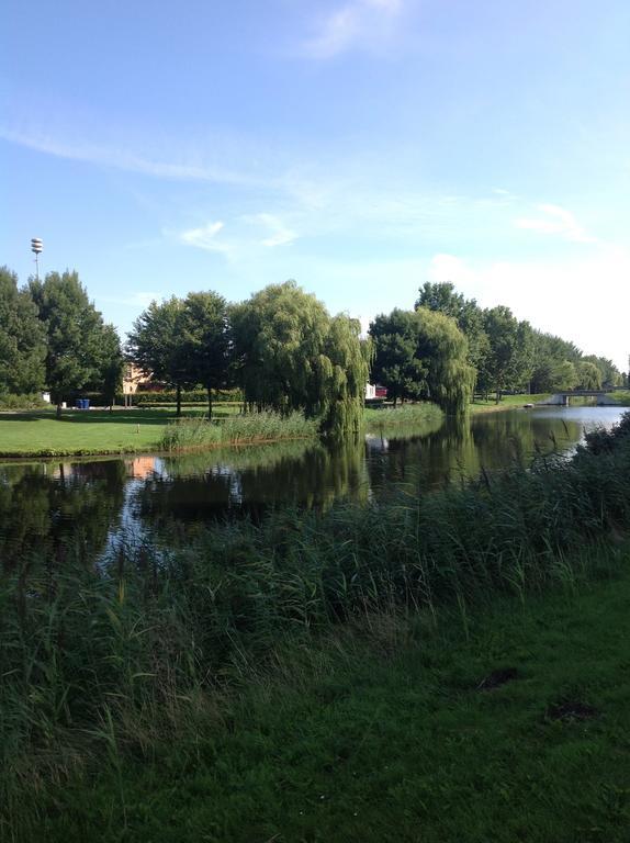 B&B Het Witte Huis Almere Esterno foto